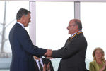 Presidente Cavaco Silva condecora Presidente da Caritas